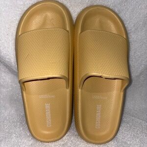 Casual Slide Sandals in Yellow
